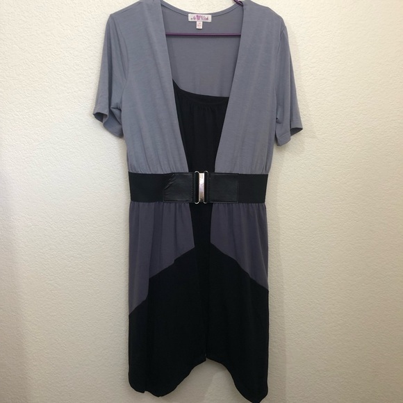 As U Wish Dresses & Skirts - AS U WISH Medium Layered Belted Dress Colorblock Black Gray Short Sleeve NWOT